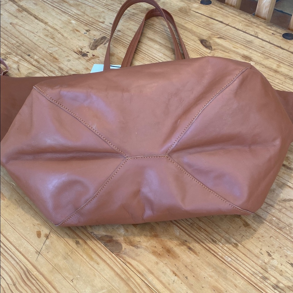 🎉 NEW‼️ WITH TAG‼️ LIBERTE’ GENUINE LEATHER LARGE TOTE‼️ - Picture 7 of 15